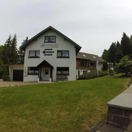 - Der Berghof 3*