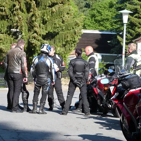 - Der Berghof 3*