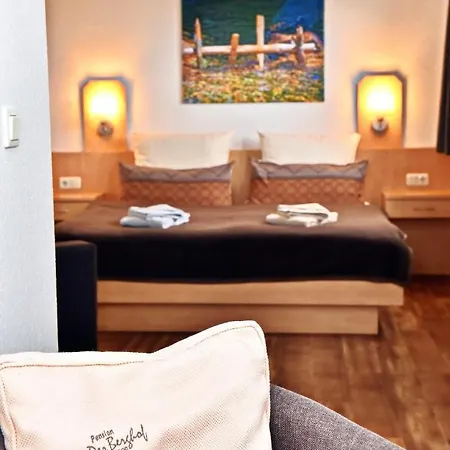 - Der Berghof 3*