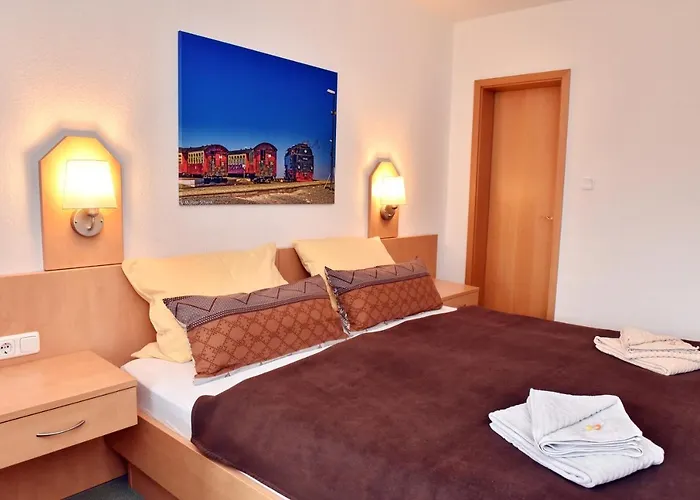 - Der Berghof 3* Браунлаге