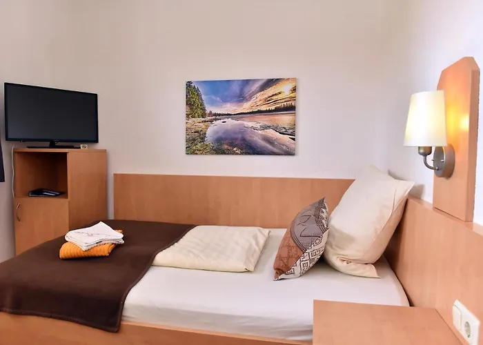 - Der Berghof 3* 브라운라제